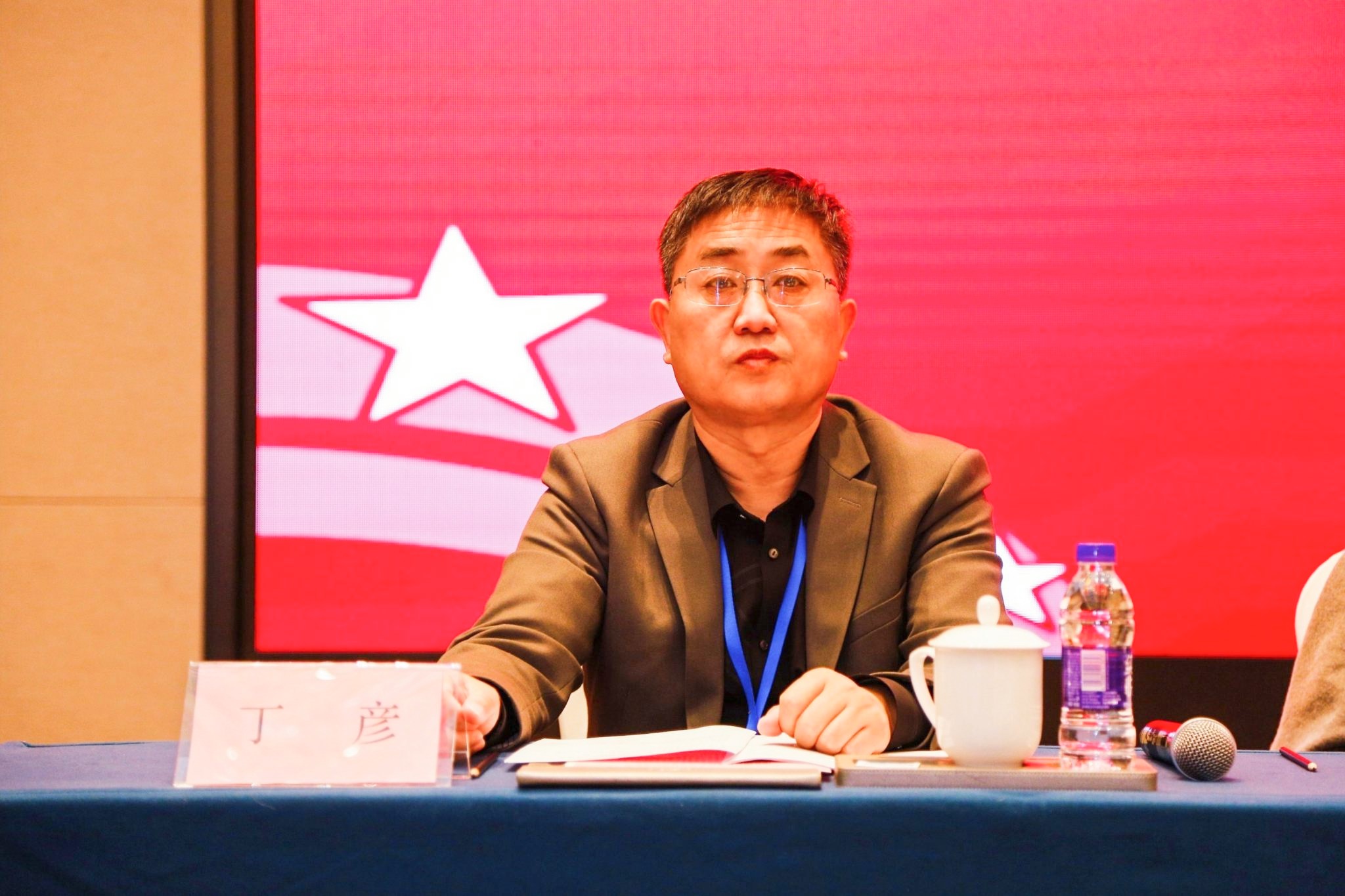 中國紡織品商業(yè)協(xié)會校服產(chǎn)業(yè)分會一屆二次會員代表大會