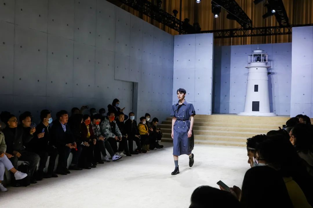  突破與自由，民族服裝定制品牌隆慶祥2023春夏新品發(fā)布會(huì)&ldquo;自由之境&rdquo;圓滿舉行