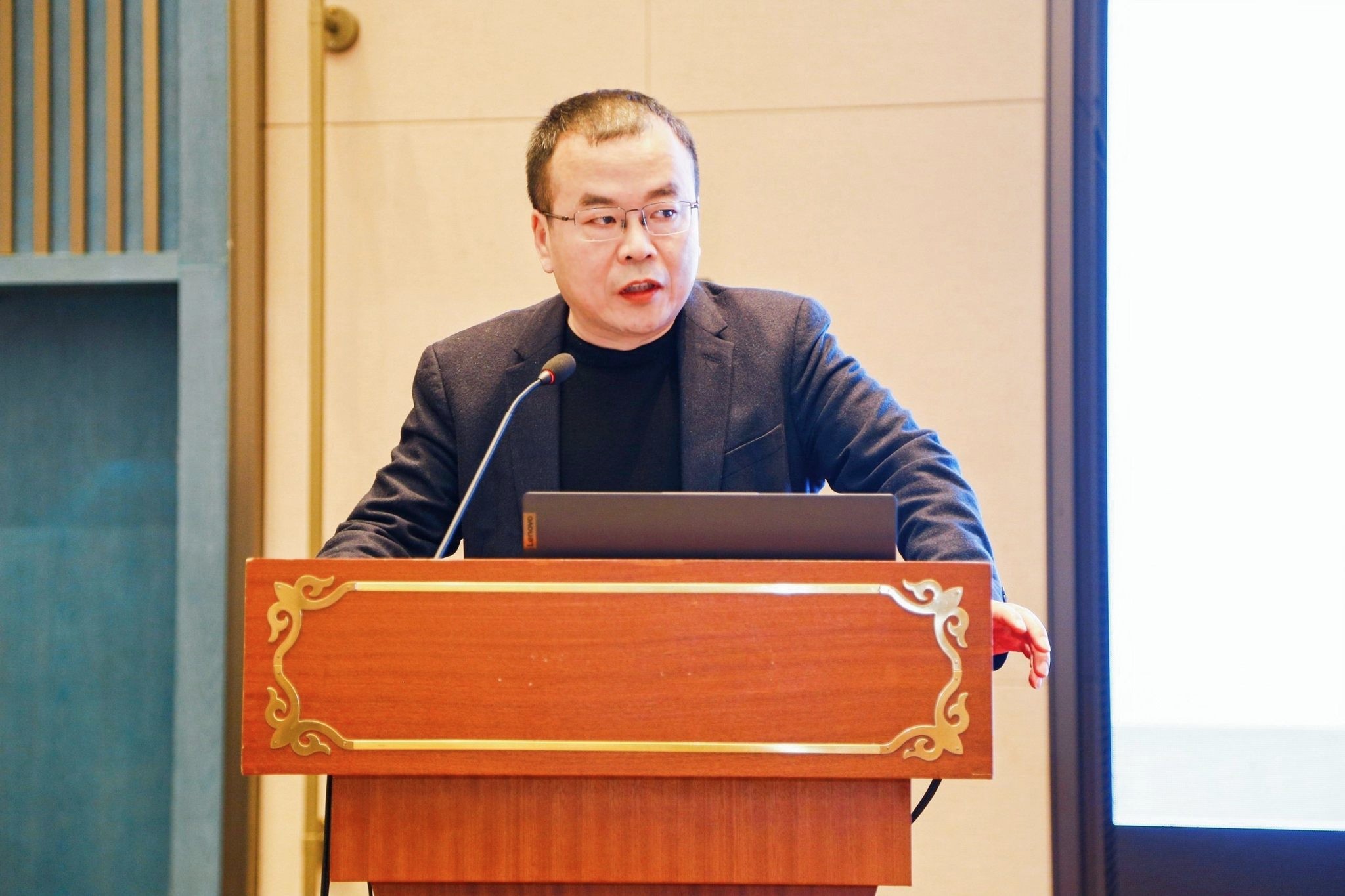 2023年中國校服產(chǎn)業(yè)高質(zhì)量發(fā)展論壇在溫州舉行