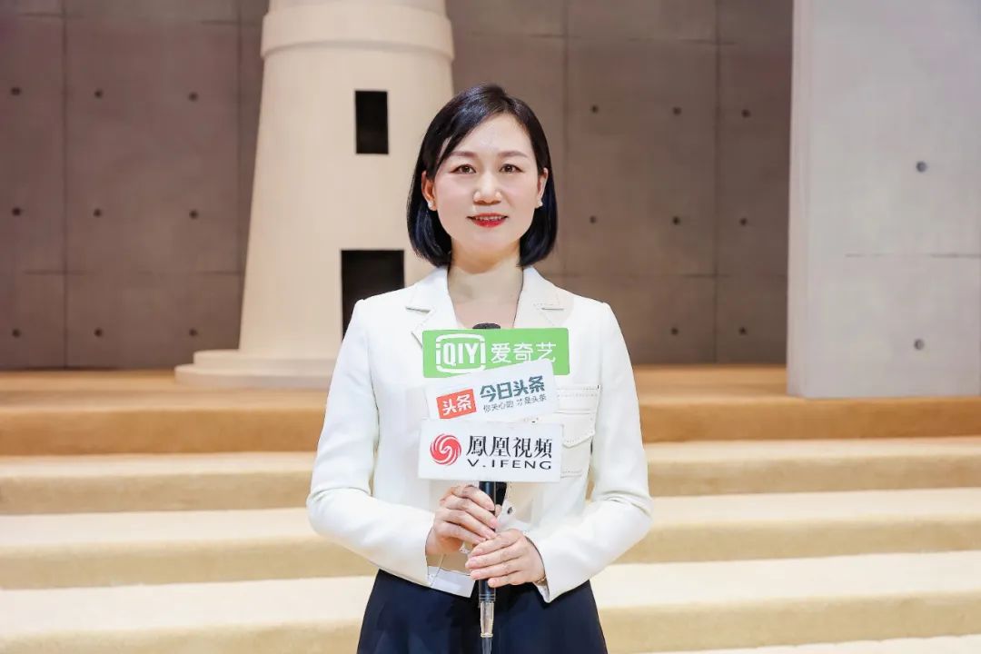  突破與自由，民族服裝定制品牌隆慶祥2023春夏新品發(fā)布會(huì)&ldquo;自由之境&rdquo;圓滿舉行