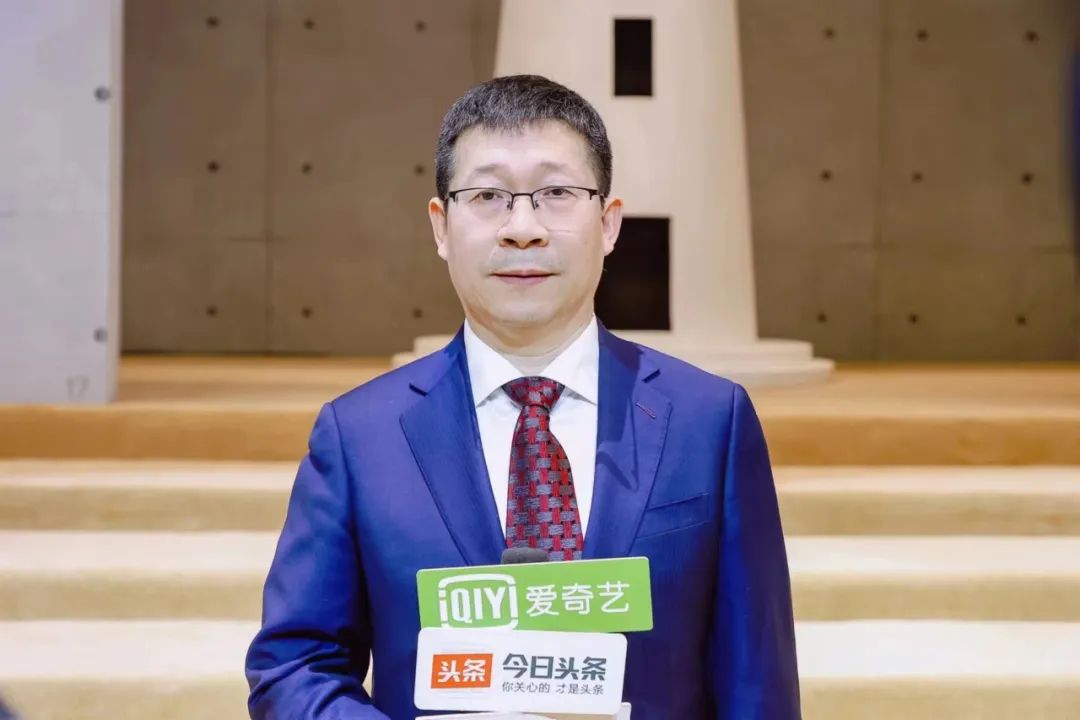  突破與自由，民族服裝定制品牌隆慶祥2023春夏新品發(fā)布會(huì)&ldquo;自由之境&rdquo;圓滿舉行