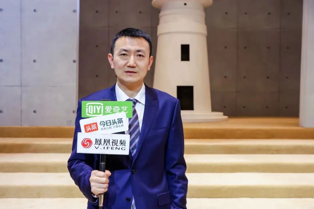  突破與自由，民族服裝定制品牌隆慶祥2023春夏新品發(fā)布會(huì)&ldquo;自由之境&rdquo;圓滿舉行