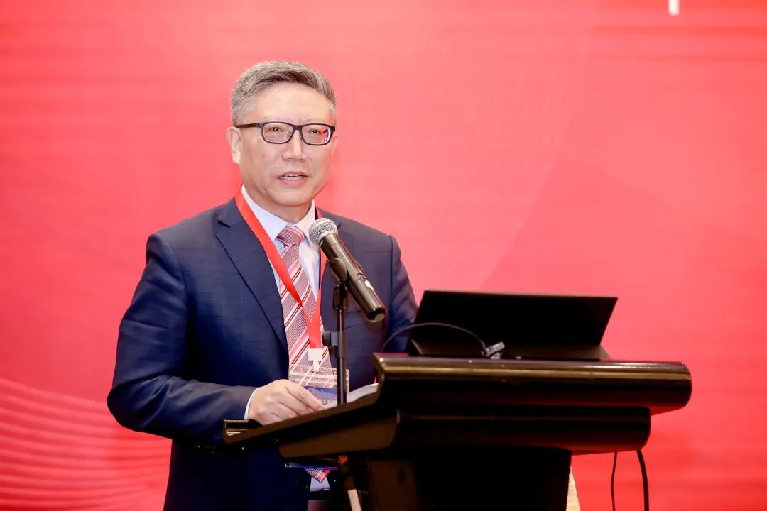 中國(guó)化纖協(xié)會(huì)七屆三次理事會(huì)擴(kuò)大會(huì)議暨七屆五次常務(wù)理事會(huì)