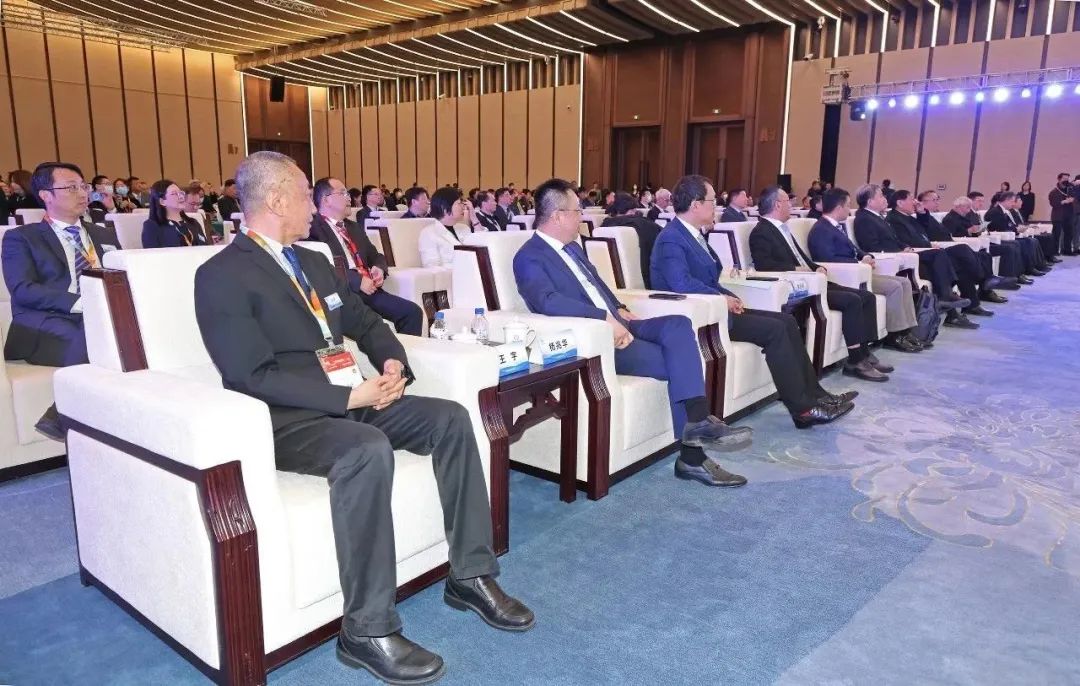 力為華夏添錦繡，織就神州好生活！2023中國紡聯(lián)春季聯(lián)展開幕式暨棉紡消費(fèi)季活動(dòng)啟動(dòng)儀式舉行