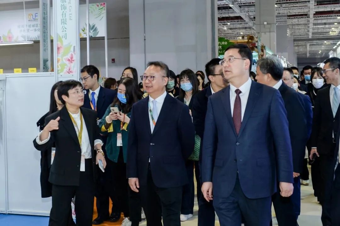 力為華夏添錦繡，織就神州好生活！2023中國紡聯(lián)春季聯(lián)展開幕式暨棉紡消費(fèi)季活動(dòng)啟動(dòng)儀式舉行