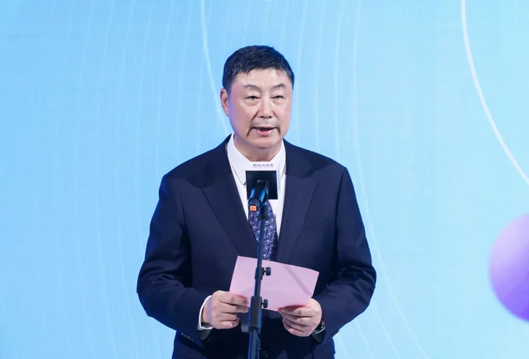 揭幕 | 華峰化學(xué)助力中國(guó)纖維品牌建設(shè)掀開(kāi)新篇章