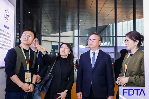 Digital Fashion數(shù)字時尚創(chuàng)新空間打造交互新體驗