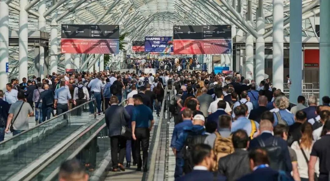 &ldquo;變革紡織世界&rdquo;ITMA2023在意大利米蘭隆重開幕，國際紡織機械聯(lián)合展舉行觀眾推介活動。