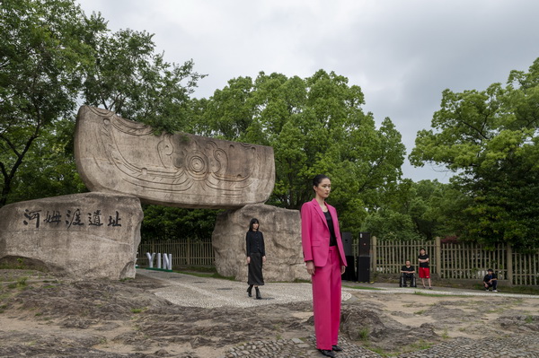 &ldquo;CHOICE YIN&rdquo;驚艷河姆渡，演繹遠(yuǎn)古文明與現(xiàn)代時(shí)尚與的對(duì)話