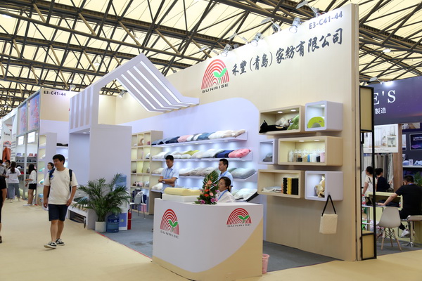 山東292家企業(yè)齊聚31屆華交會(huì)，青島家紡展團(tuán)大放異彩