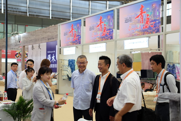 山東292家企業(yè)齊聚31屆華交會(huì)，青島家紡展團(tuán)大放異彩