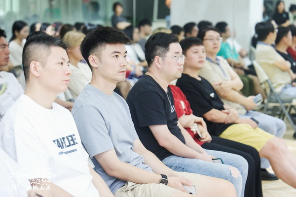 紡織數(shù)字化轉(zhuǎn)型如何做？產(chǎn)業(yè)鏈多維發(fā)力提升實(shí)效