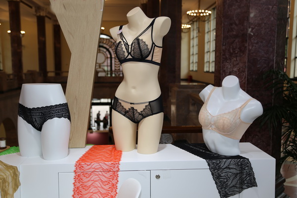 9月25-26日，為期兩天的2023上海國際貼身時尚原輔料展取得圓滿成功，感謝品牌展商與觀眾一如既往的厚愛與支持。新篇章即將開啟 敬請期待&hellip; &hellip;