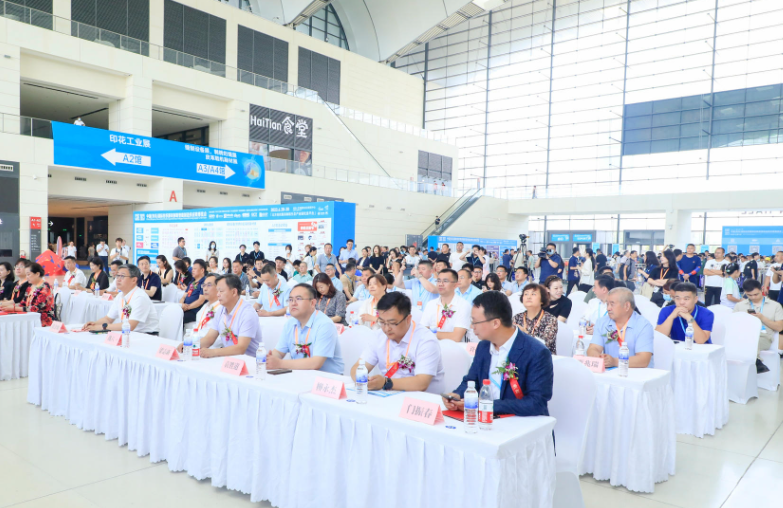 面向京津冀，2024北京國(guó)際服裝供應(yīng)鏈博覽會(huì)將于4月中旬在三元橋老國(guó)展舉行！