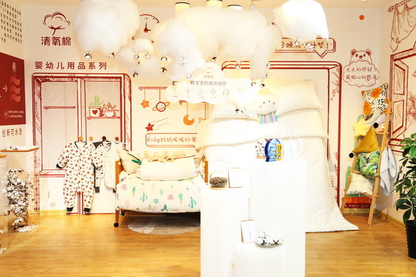 中家紡領(lǐng)導(dǎo)調(diào)研青島家紡龍頭企業(yè)--眾地家紡