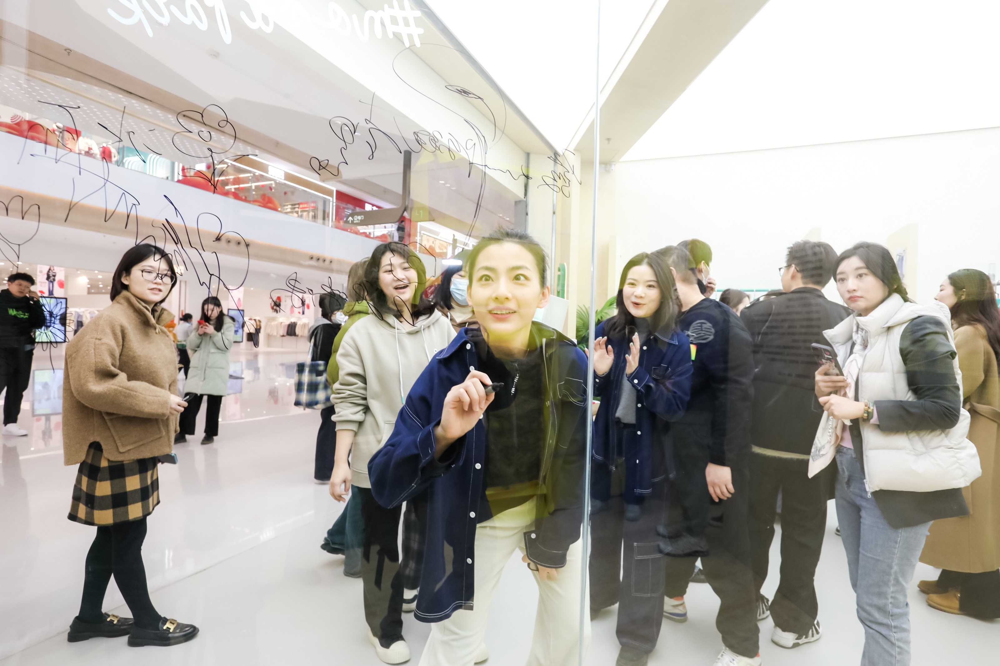 YLI外里全國首店 用運動與藝術(shù)帶你打破&ldquo;野蠻邊界&rdquo;