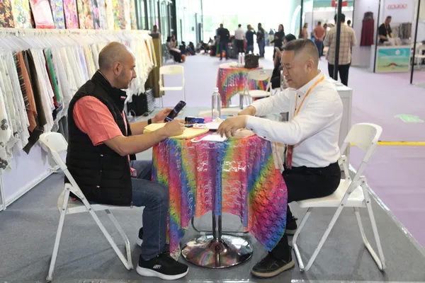 向&ldquo;新&rdquo;而生 逐&ldquo;質(zhì)&rdquo;而行！2024中國紹興柯橋國際紡博會（春季） 隆重開幕