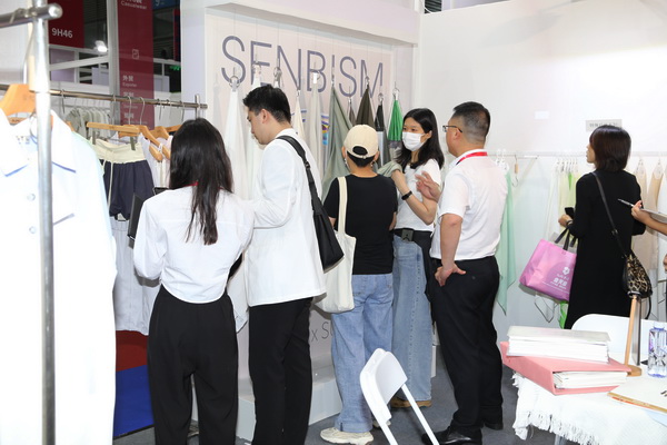 覓良品，謀合作！2024intertextile大灣區(qū)展組織服裝設(shè)計(jì)師組隊(duì)走進(jìn)中國(guó)流行面料入圍企業(yè)