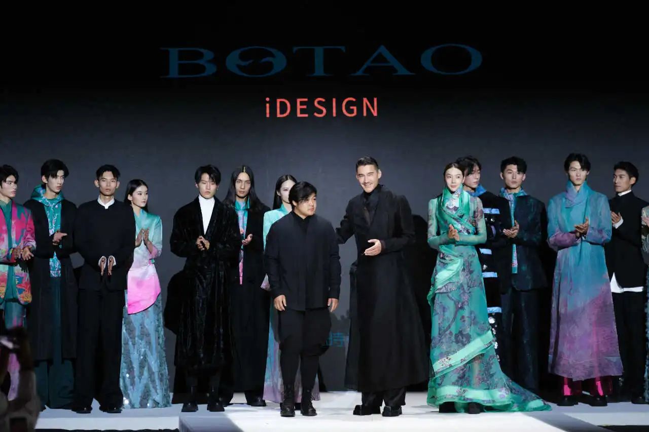 東方美學潤T臺，國風時尚卷津城&mdash;&mdash;中國首席超模胡兵驚艷亮相抵羊&middot;2024天津時裝周