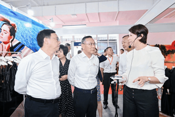 &ldquo;泳&rdquo;動(dòng)興城！2024東北亞（興城）國(guó)際泳裝博覽會(huì)開幕