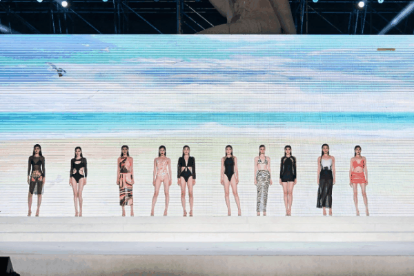 &ldquo;泳&rdquo;動(dòng)興城！2024東北亞（興城）國(guó)際泳裝博覽會(huì)開幕