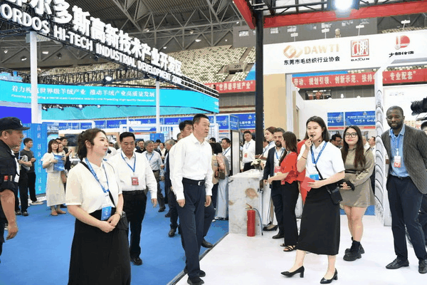 36家毛織企業(yè)抱團參展中國（鄂爾多斯）國際羊絨羊毛展覽會，提升大朗品牌知名度 