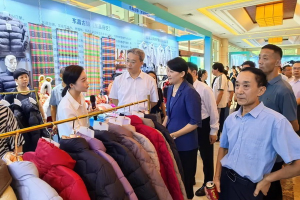 暢&ldquo;聊&rdquo;棉絨情、&ldquo;鏈&rdquo;接新征程，首屆山東&middot;聊城紡織服裝高質(zhì)量發(fā)展大會暨棉絨服供應(yīng)鏈對接會成功舉辦