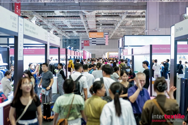 超10萬名觀眾參觀2024intertextile秋冬面輔料展 | 2025上海、深圳兩地三展新程再啟
