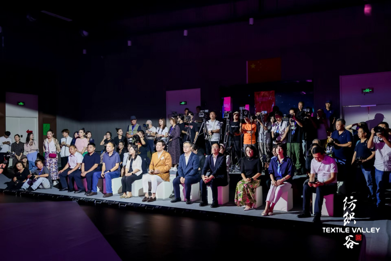 探尋新銳時(shí)尚新勢(shì)力，開拓時(shí)尚領(lǐng)域新視角-- &ldquo;2024大學(xué)生聯(lián)合時(shí)裝秀&rdquo;在青上演