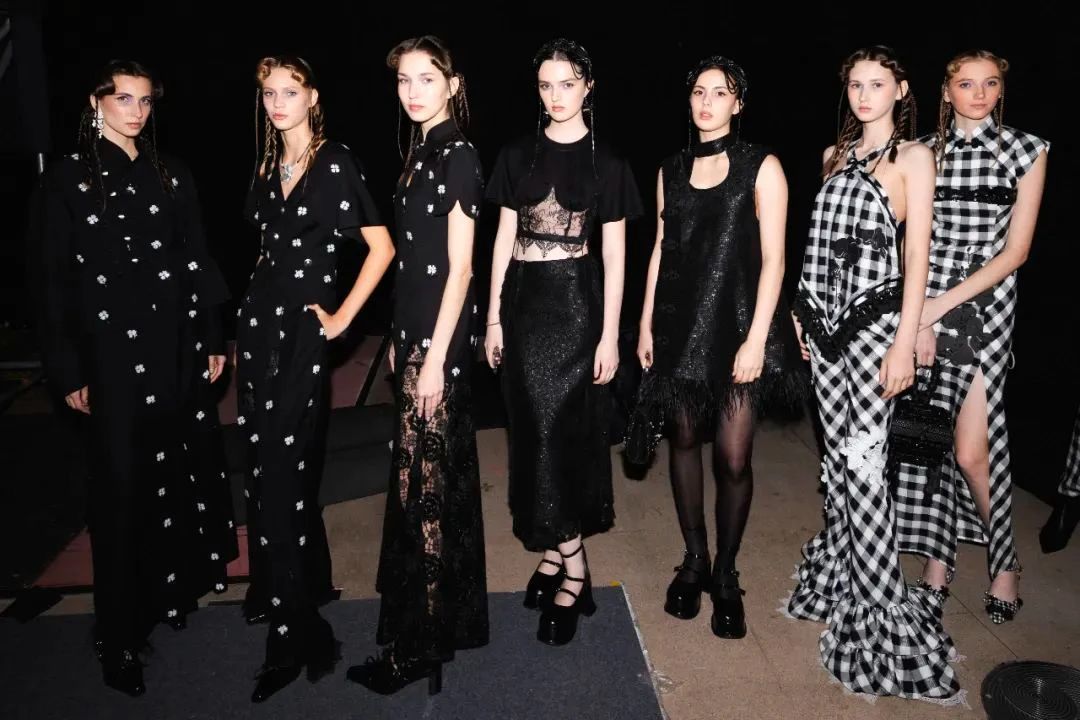 中國（荔秀）優(yōu)質(zhì)女裝采購節(jié)啟幕在即，你們準(zhǔn)備好了嗎？