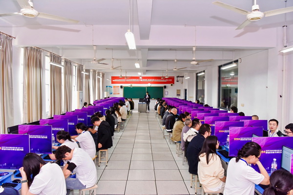 全國(guó)決賽成功舉辦！2024紡織面料設(shè)計(jì)師職業(yè)技能競(jìng)賽推動(dòng)創(chuàng)意人才培養(yǎng)