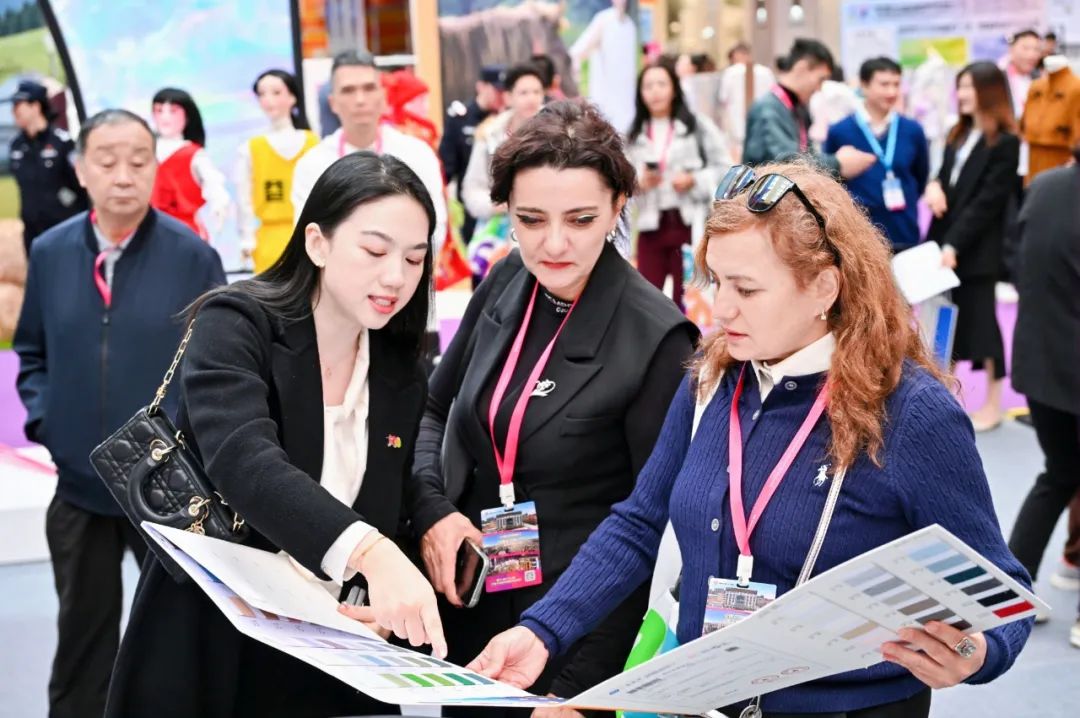 時尚潮 東莞造 | 第二十一屆中國（大朗）毛織產(chǎn)品交易會盛大開幕