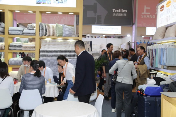 識(shí)變應(yīng)變 拓展外貿(mào)新空間！第33屆華東進(jìn)出口商品交易會(huì)盛大開幕