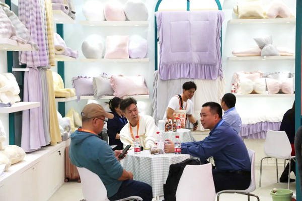 識(shí)變應(yīng)變 拓展外貿(mào)新空間！第33屆華東進(jìn)出口商品交易會(huì)盛大開幕