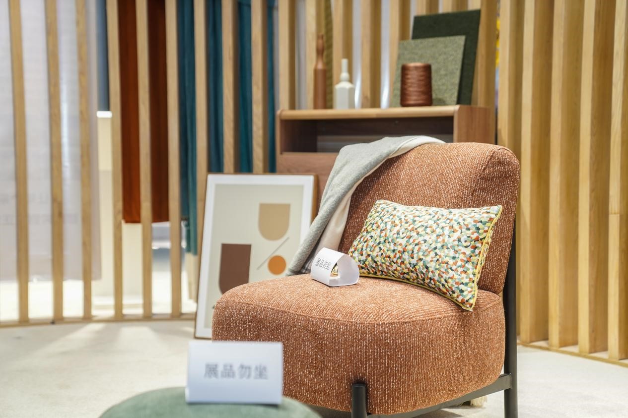 智造織就未來(lái)，錦韻潮動(dòng)全球！2025海寧春季家博會(huì)今日啟幕