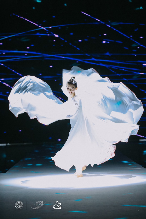 &ldquo;質(zhì)尚與致遠(yuǎn)&rdquo;科技下的中式美學(xué)&mdash;桐昆&middot;中國(guó)纖維流行趨勢(shì)2025/2026正式發(fā)布