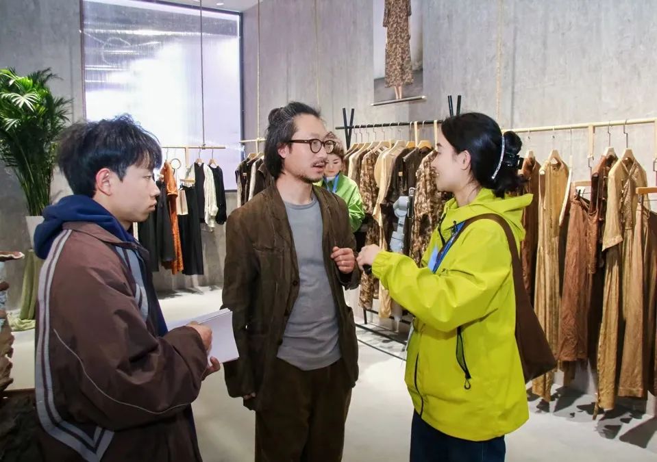 銀基廣場(chǎng)攜六大原創(chuàng)品牌亮相CHIC2025（春季），展現(xiàn)中部地區(qū)時(shí)尚力量