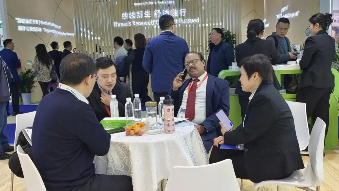 實力&ldquo;圈粉&rdquo;，盡展產(chǎn)業(yè)新風(fēng)貌！山東聊城展團首次亮相2025yarnexpo春夏紗線展