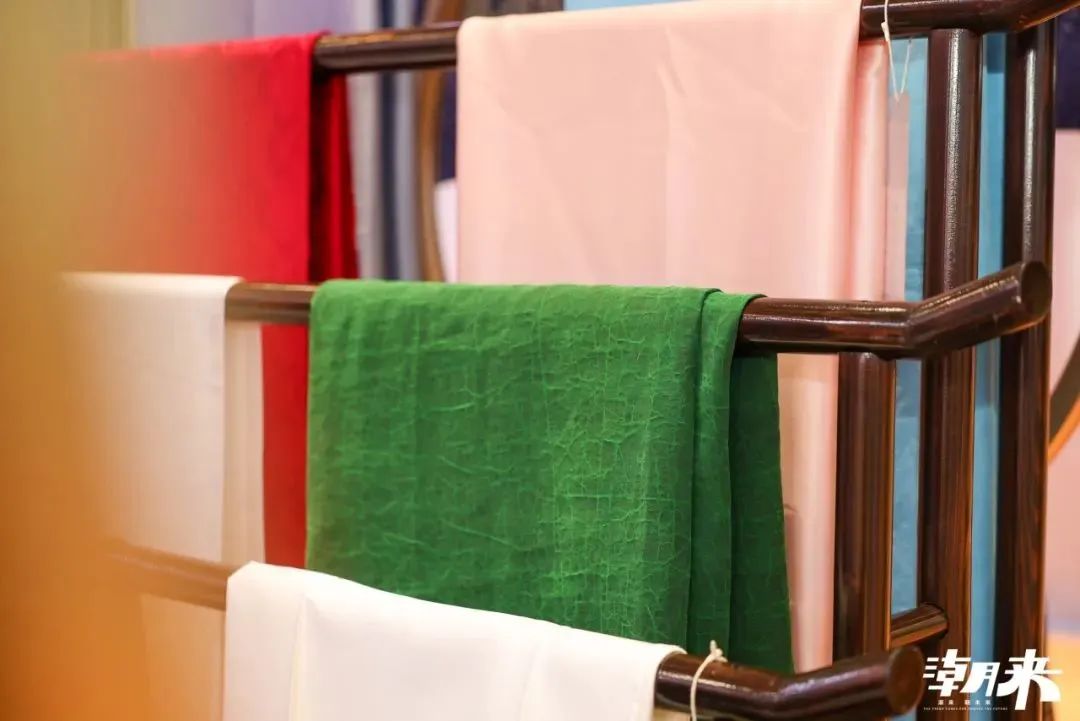 向&ldquo;心&rdquo;而生 逐&ldquo;質&rdquo;而行 2025海寧中國國際皮革毛皮時裝面輔料展盛大開幕