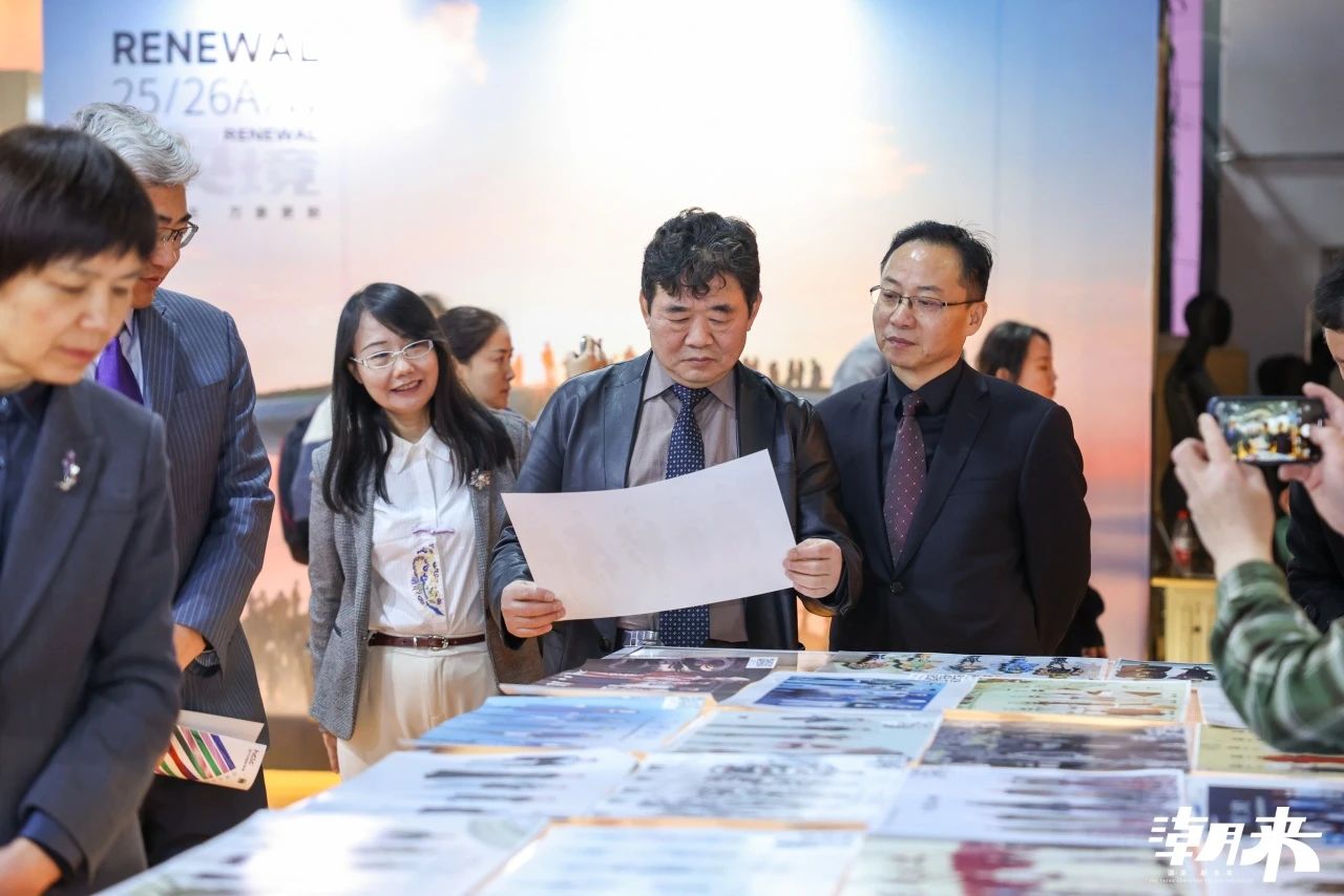 以第二十八屆（2025）&ldquo;真皮標志杯&rdquo;設計大賽初賽、潮來&middot;必訂&mdash;&mdash;設計版權交易會、2025海寧優(yōu)材&middot;新質聯盟聯合展、潮來課堂分享沙龍等系列活動為支點，&ldquo;海寧時間&rdquo;再一次撬動千億時尚產業(yè)的澎湃動能。