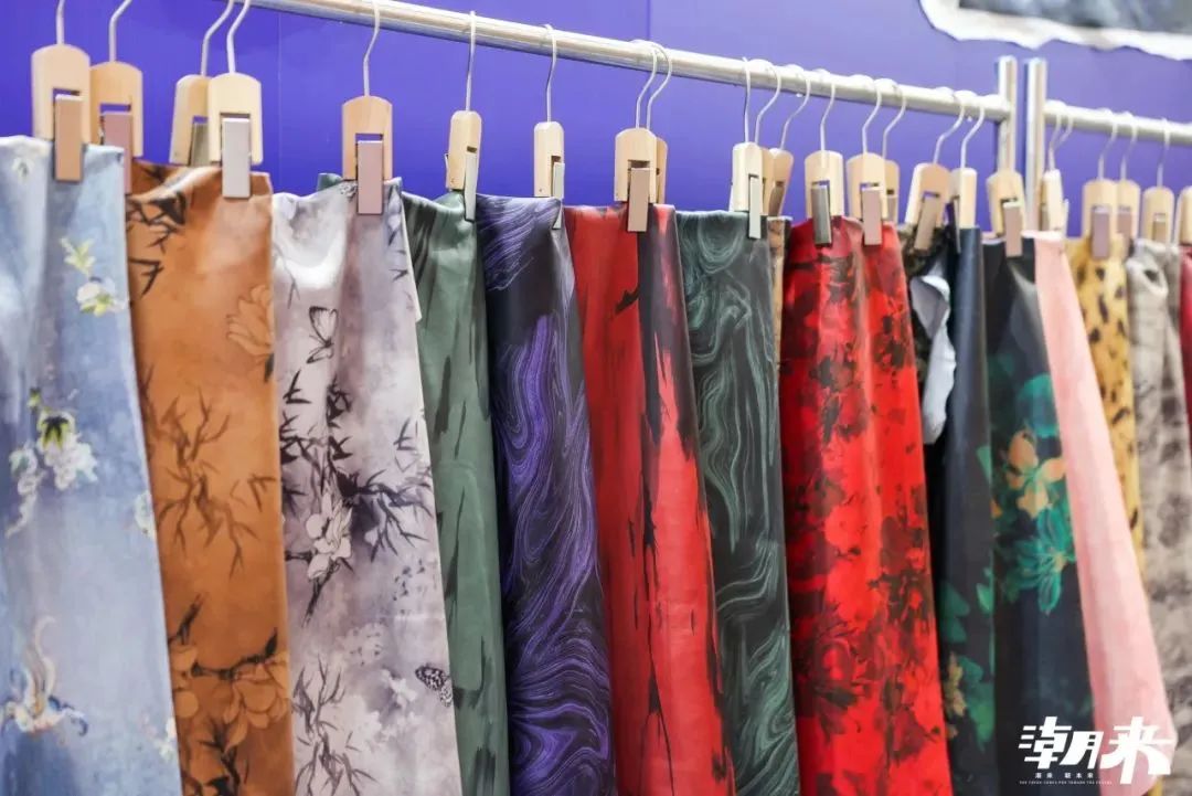 向&ldquo;心&rdquo;而生 逐&ldquo;質&rdquo;而行 2025海寧中國國際皮革毛皮時裝面輔料展盛大開幕