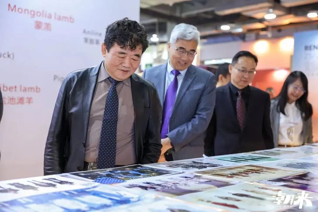 以第二十八屆（2025）&ldquo;真皮標志杯&rdquo;設計大賽初賽、潮來&middot;必訂&mdash;&mdash;設計版權交易會、2025海寧優(yōu)材&middot;新質聯盟聯合展、潮來課堂分享沙龍等系列活動為支點，&ldquo;海寧時間&rdquo;再一次撬動千億時尚產業(yè)的澎湃動能。