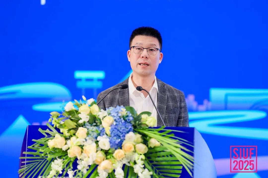 內(nèi)衣產(chǎn)業(yè)聚智深圳，共繪&ldquo;智尚&rdquo; 新篇｜2025中國(guó)內(nèi)衣文化周暨第三屆U30全球內(nèi)衣產(chǎn)業(yè)峰會(huì)圓滿落幕