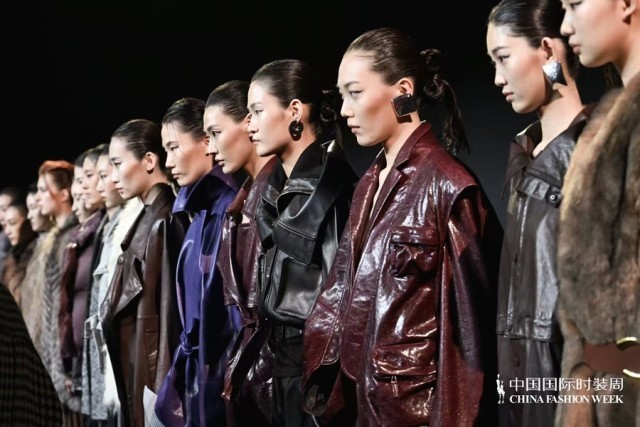 胡瑩瑩的精神內(nèi)核&ldquo;ARTEMIS&middot;自由悅己&rdquo;  設(shè)計師品牌Y2FREEDOM秋冬系列北京綻放