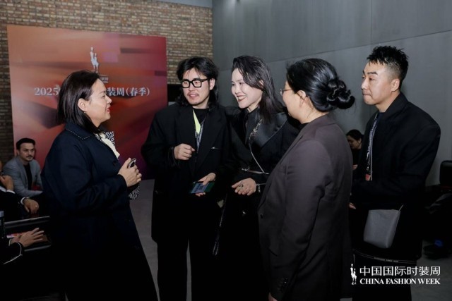 胡瑩瑩的精神內(nèi)核&ldquo;ARTEMIS&middot;自由悅己&rdquo;  設(shè)計師品牌Y2FREEDOM秋冬系列北京綻放