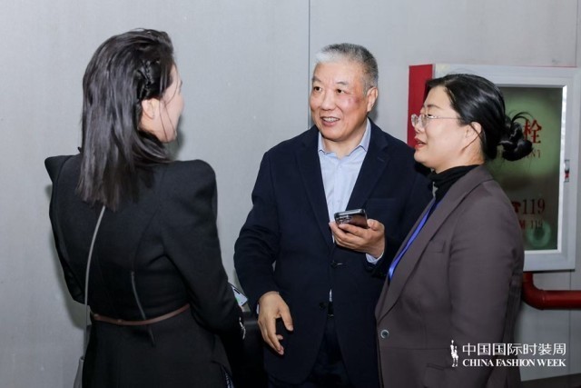 胡瑩瑩的精神內(nèi)核&ldquo;ARTEMIS&middot;自由悅己&rdquo;  設(shè)計師品牌Y2FREEDOM秋冬系列北京綻放