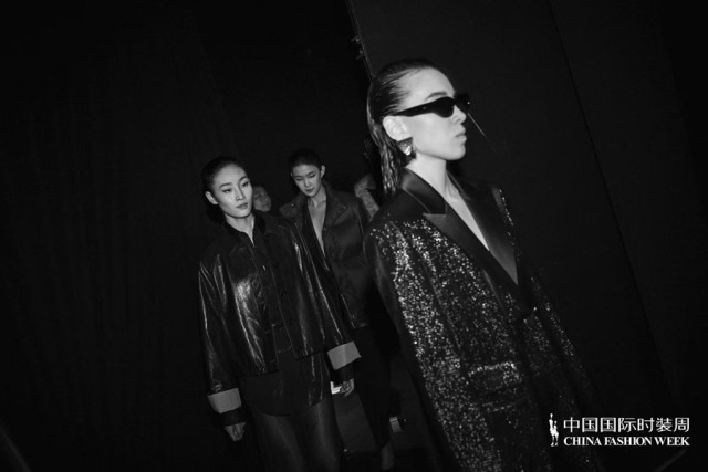 胡瑩瑩的精神內(nèi)核&ldquo;ARTEMIS&middot;自由悅己&rdquo;  設(shè)計師品牌Y2FREEDOM秋冬系列北京綻放