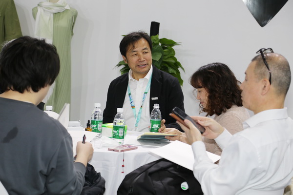 極致創(chuàng)新，讓迭代&reg;滌綸&ldquo;生態(tài)圈&rdquo;再次火爆2025yarnexpo春夏展