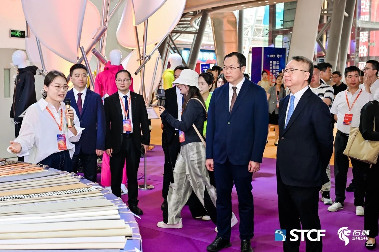 時(shí)尚與科技并駕齊驅(qū)！&ldquo;十大類紡織創(chuàng)新產(chǎn)品&rdquo;亮相石獅紡博會(huì)