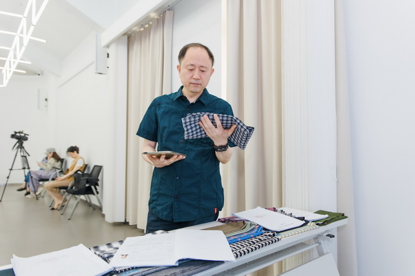 挖掘創(chuàng)新人才，激發(fā)產(chǎn)業(yè)活力！&ldquo;第十屆（2025年）十佳紡織面料設(shè)計(jì)師及培養(yǎng)先進(jìn)單位評(píng)選&rdquo;評(píng)審會(huì)于柯橋舉行